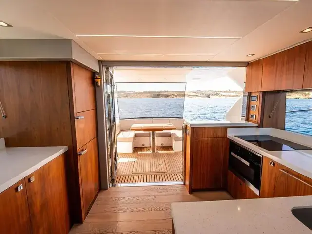 Sunseeker Manhattan 52