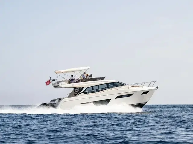 Ferretti Yachts 500