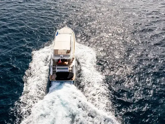 Ferretti Yachts 500