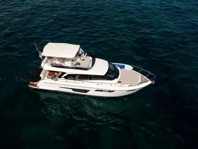 Ferretti Yachts 500