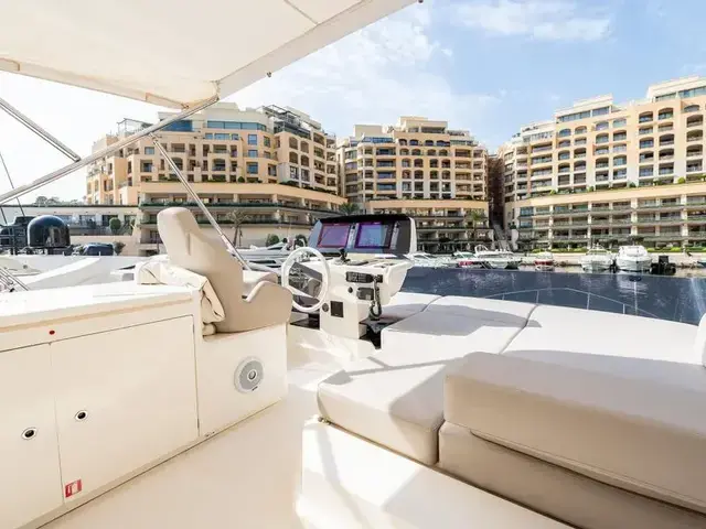 Ferretti Yachts 500