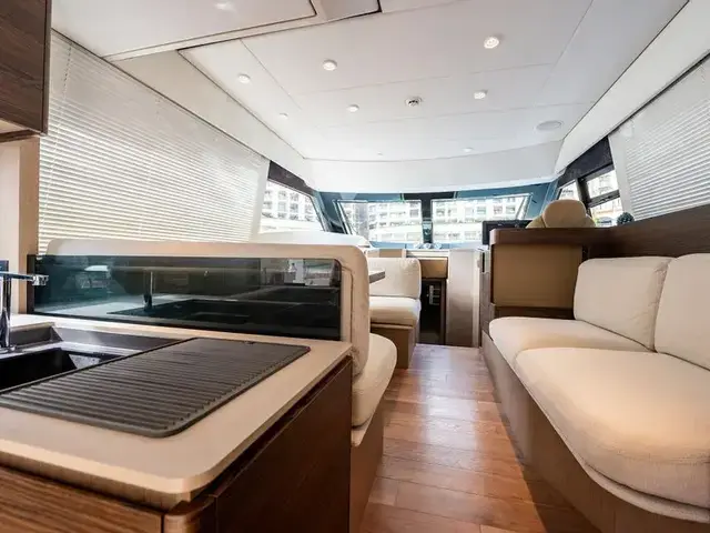 Ferretti Yachts 500