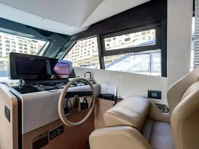 Ferretti Yachts 500