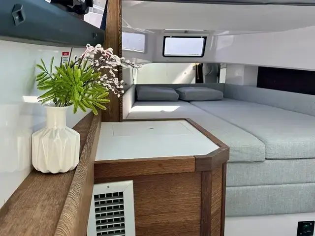 Axopar 37 Cross Cabin