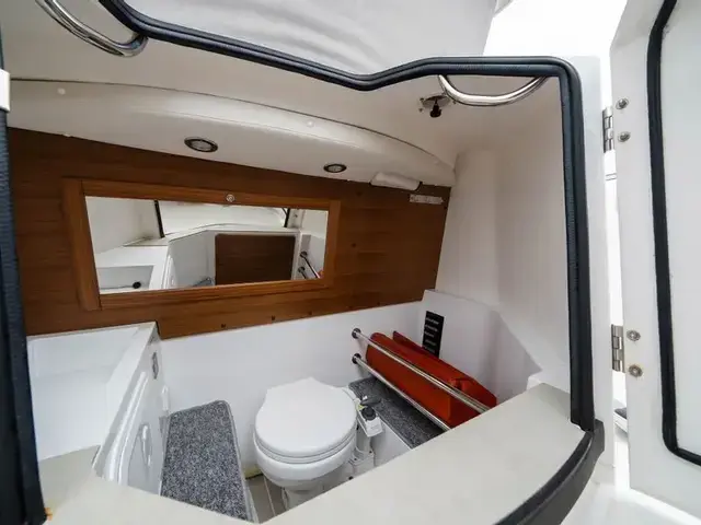 Axopar 28 Cabin