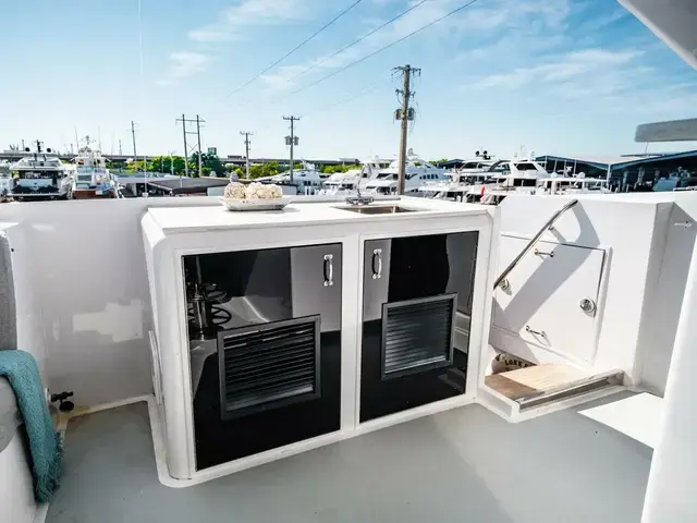 Hatteras Motor Yacht