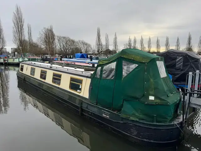 XR & D Boat Builders Narrowboat