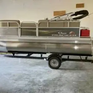 2024 Sun Tracker 16 DLX Party Barge