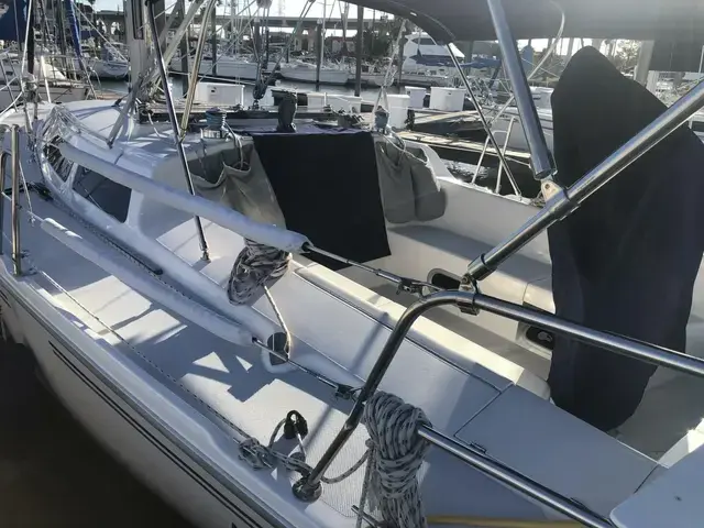 Catalina 320