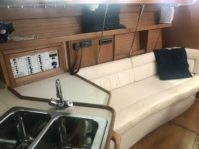 Catalina 320