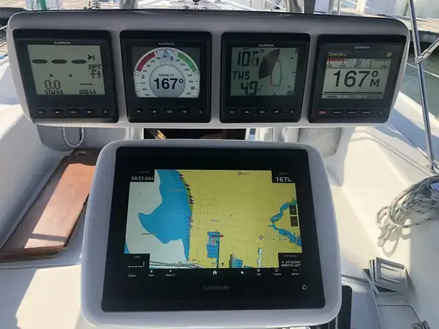 Catalina 320