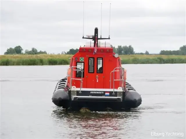 BLUE SPIRIT 10.20 - Cabin Workboat - MCA day night