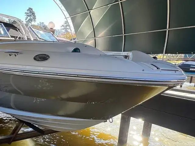 Sea Ray 240 Sundeck for sale in United States of America for $27,800 (€26,222)