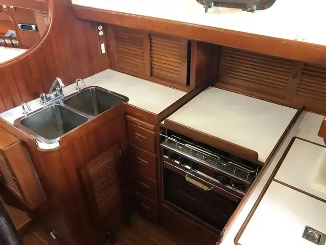 Tayana Mariner 36