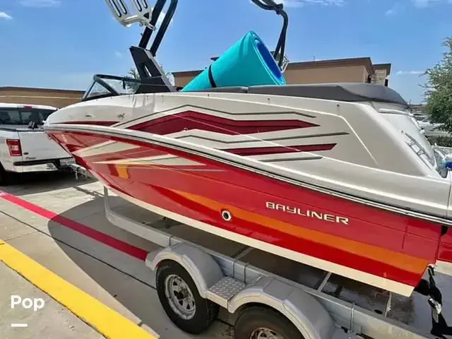 Bayliner Vr5