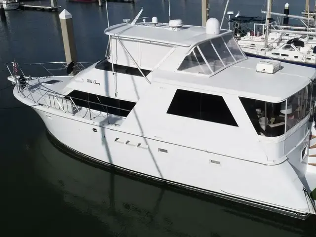 Hatteras Sport Deck Motor Yacht