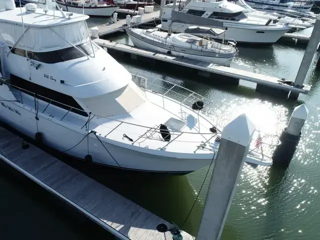 Hatteras Sport Deck Motor Yacht