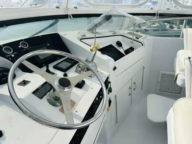 Hatteras Sport Deck Motor Yacht