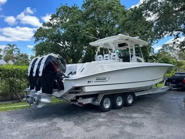 Boston Whaler 370 Outrage