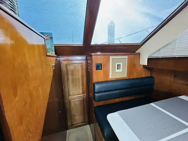 Hatteras Sport Deck Motor Yacht