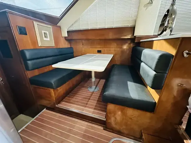 Hatteras Sport Deck Motor Yacht