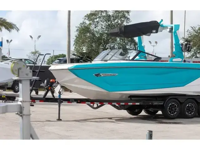 Nautique G25