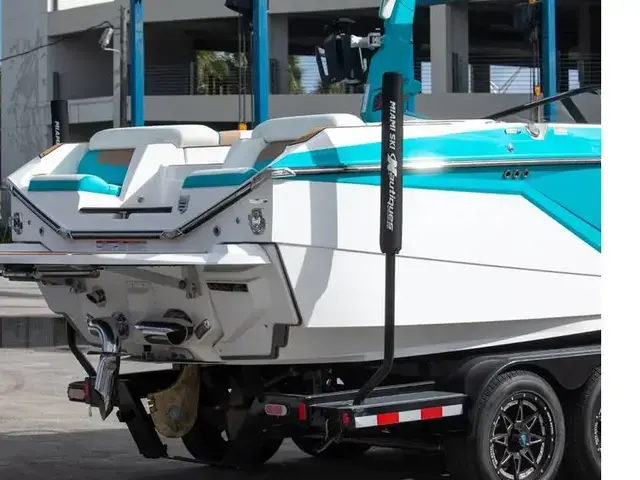 Nautique G25