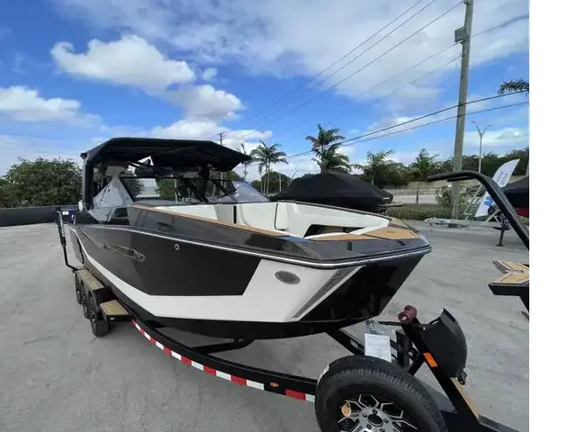 Nautique G25