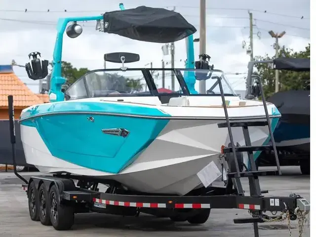 Nautique G25