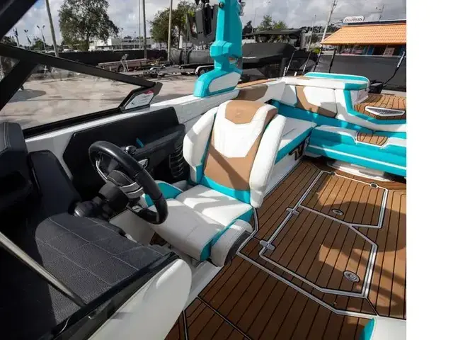 Nautique G25