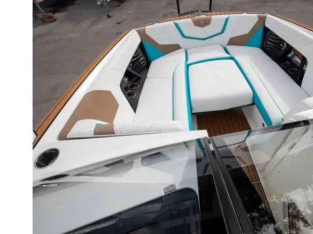 Nautique G25