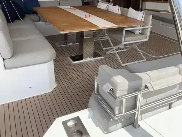 Fountaine Pajot Power 67