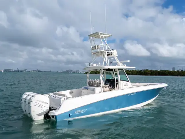 Boston Whaler 350 Outrage