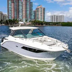 2022 Sea Ray 320 Sundancer