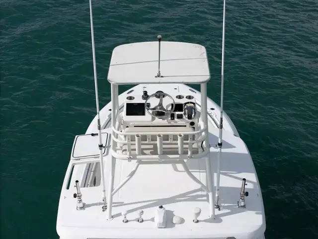 Boston Whaler 350 Outrage