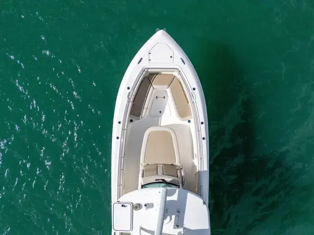 Boston Whaler 350 Outrage