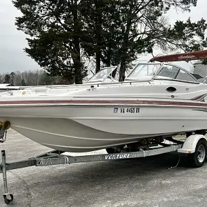 2004 Hurricane 237 Sundeck