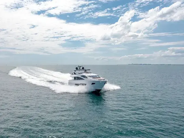 Sunseeker 86 Yacht