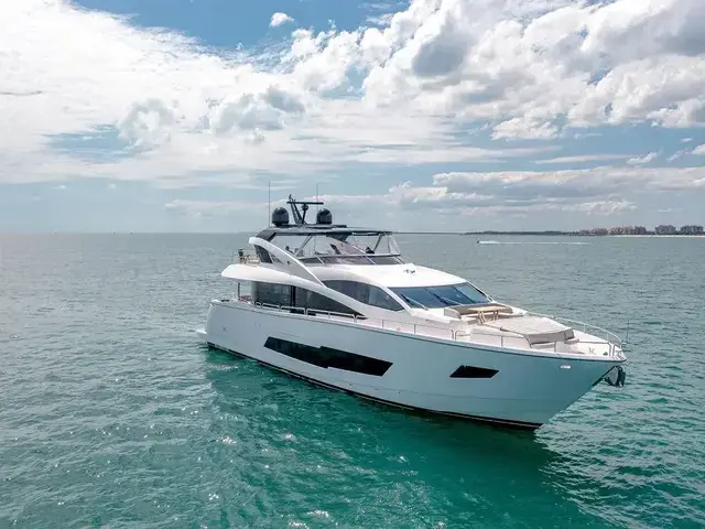 Sunseeker 86 Yacht