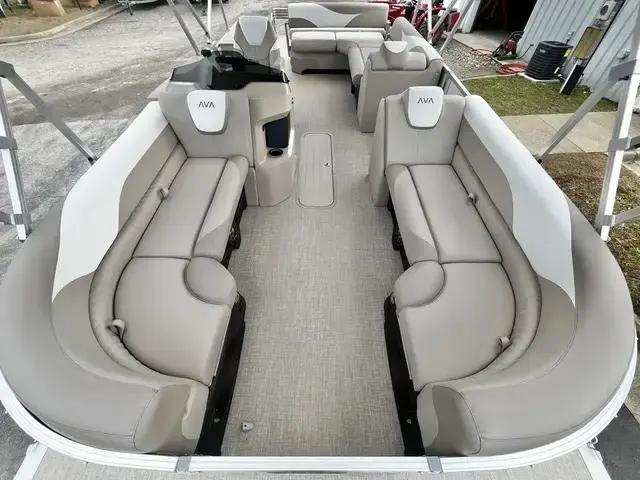 Avalon LSZ 23' Cruise Rear Bench TT - Triple Toon - IN STOCK