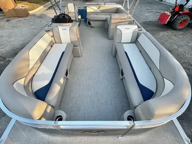 Avalon Venture 85 23' Cruise - Triple Toon - IN STOCK