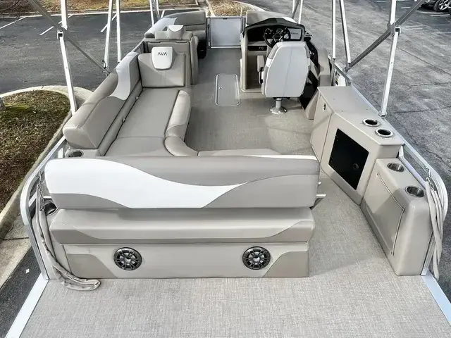 Avalon LSZ 23' Cruise Rear Bench TT - Triple Toon - IN STOCK