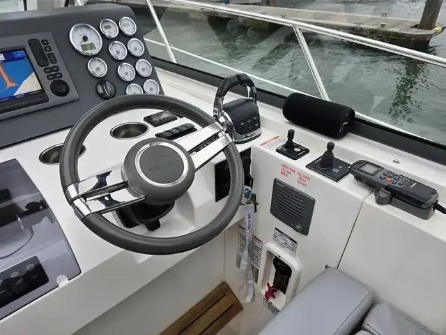 Sealine SC35