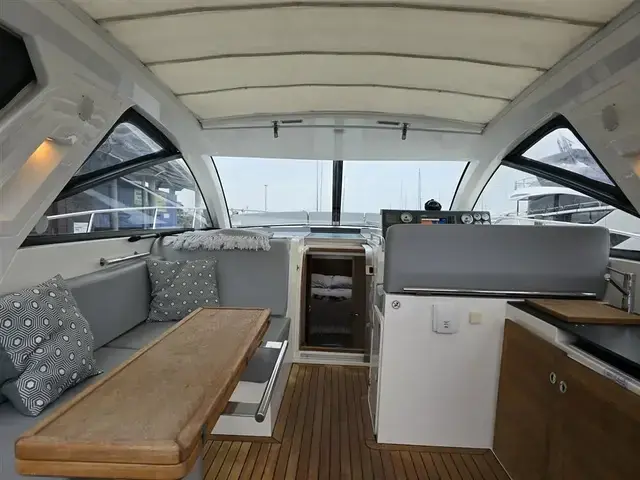 Sealine SC35