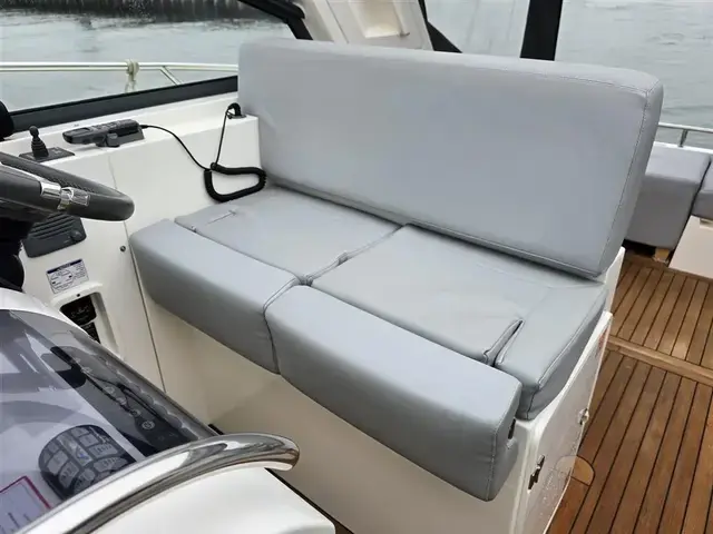 Sealine SC35