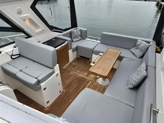 Sealine SC35