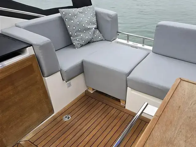 Sealine SC35