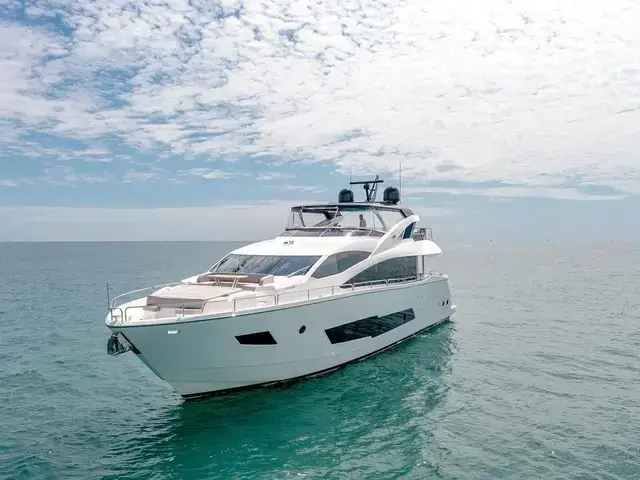 Sunseeker 86 Yacht