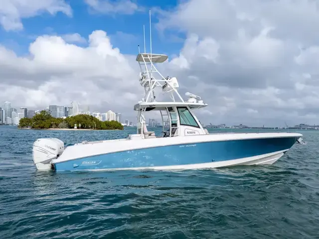 Boston Whaler 350 Outrage