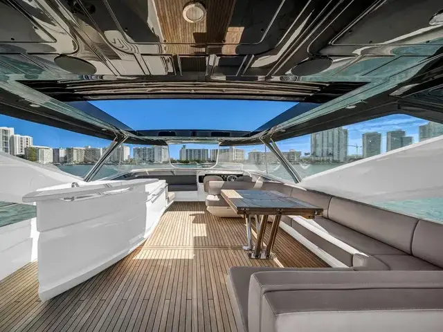 Sunseeker 86 Yacht